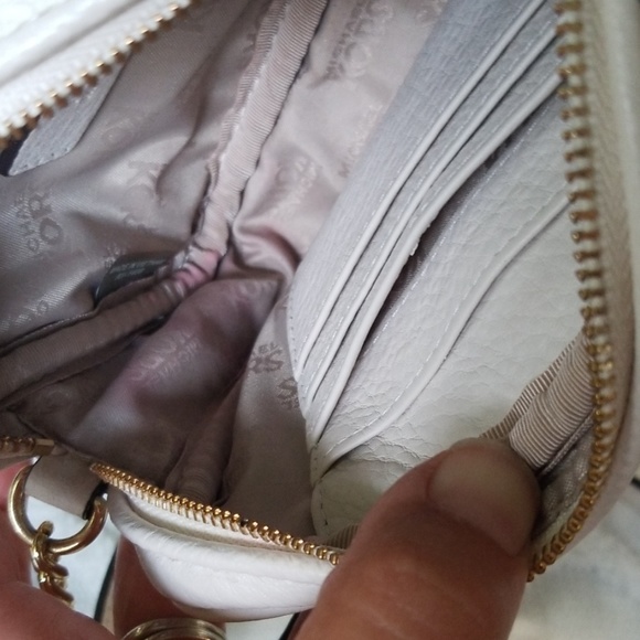 Michael Kors Hamilton white small crossbody - Picture 7 of 8